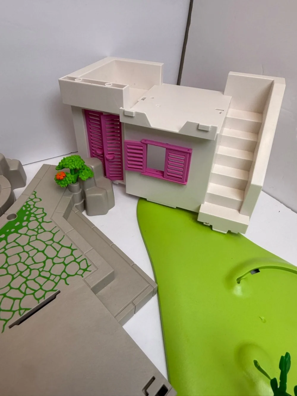 Playmobil City Life Parts Beach House Doll House 5636 Box Lot INCOMPLETE READ